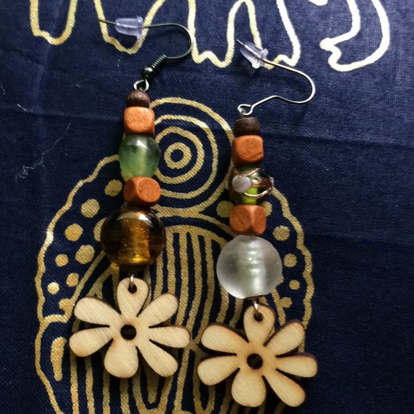 Beautiful handmade airings - Picture 1 of 1